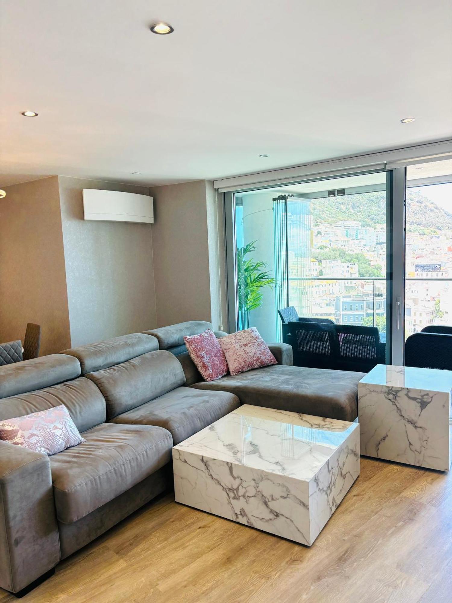 Ocean Village High Floor Luxury Modern Apartment غيبرالتار المظهر الخارجي الصورة