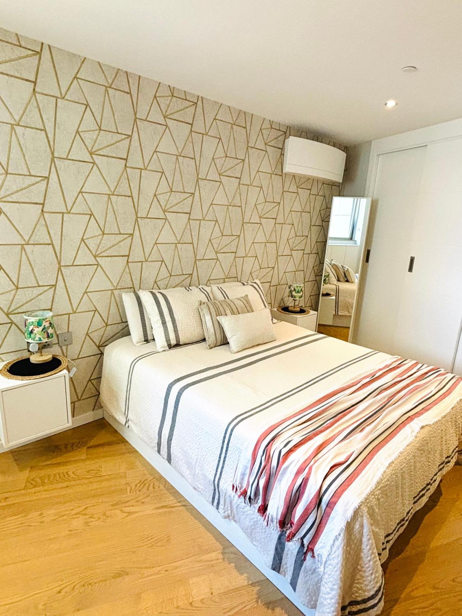 Ocean Village High Floor Luxury Modern Apartment غيبرالتار المظهر الخارجي الصورة