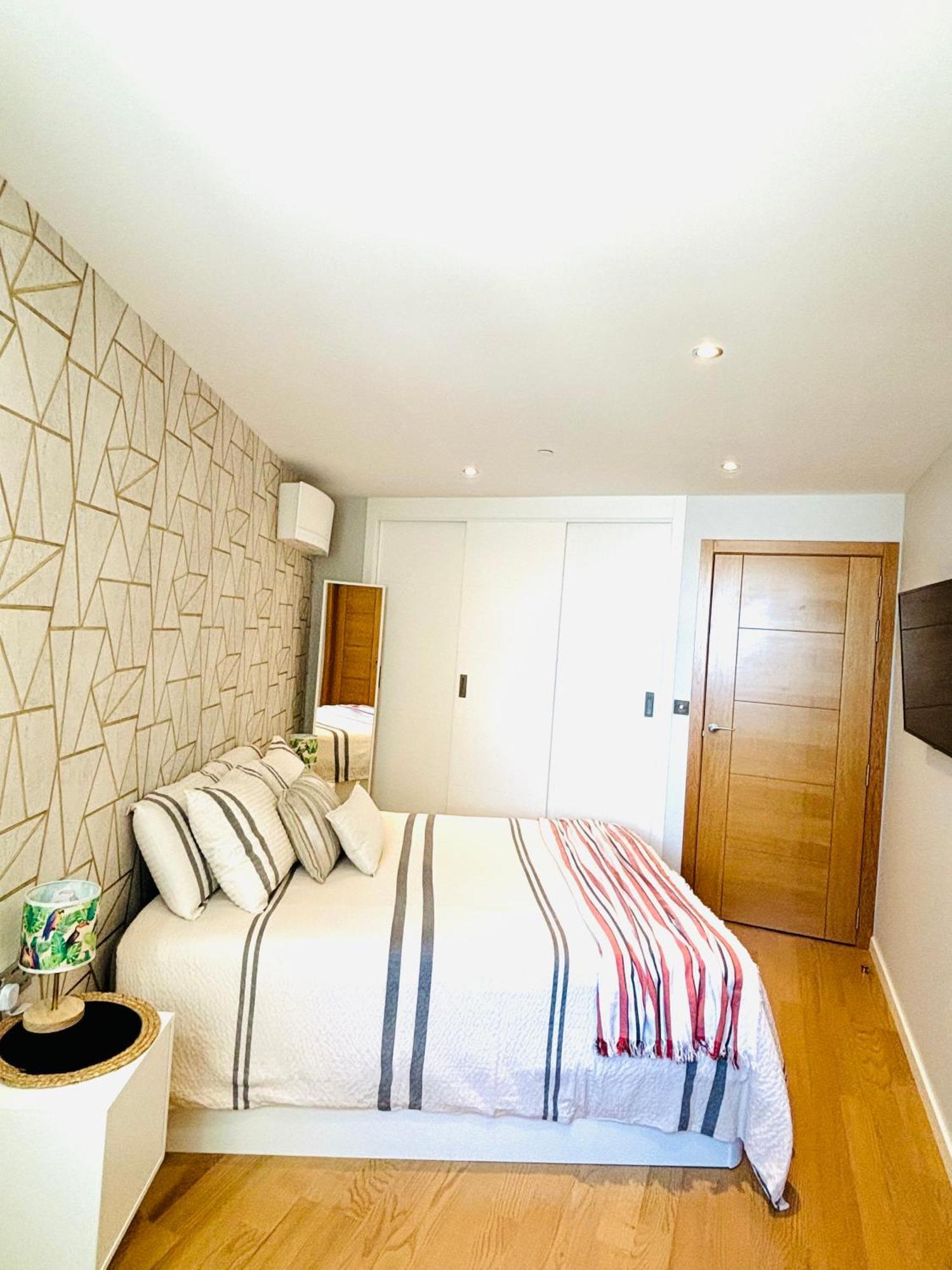 Ocean Village High Floor Luxury Modern Apartment غيبرالتار المظهر الخارجي الصورة